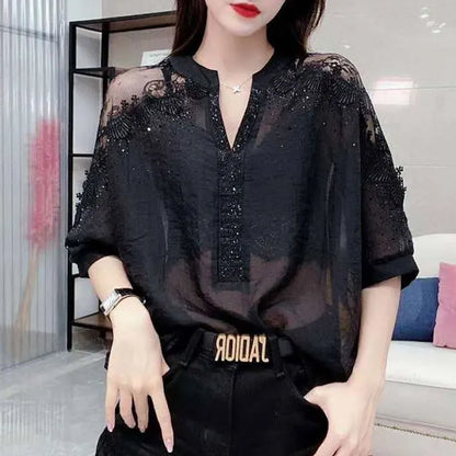 Verleidelijke Kant Blouse met Diamantdetails