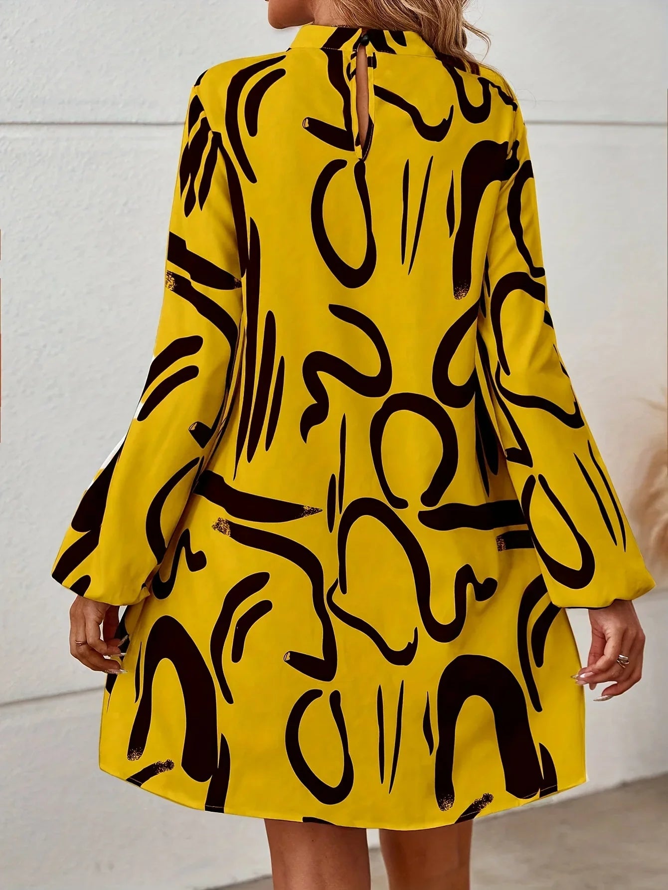 ModeMagie Full Body Bedrukte Jurk Met Lantaarnmouwen