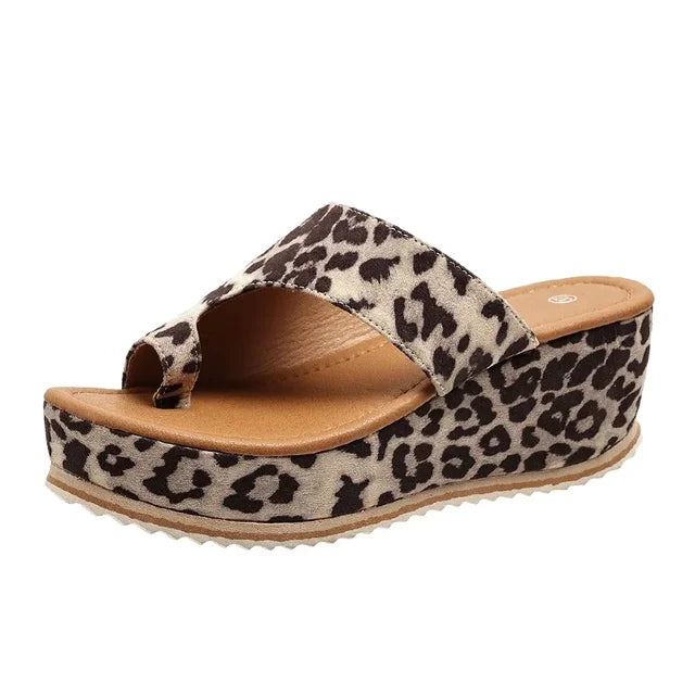 Celeste Trendy Strand Slippers