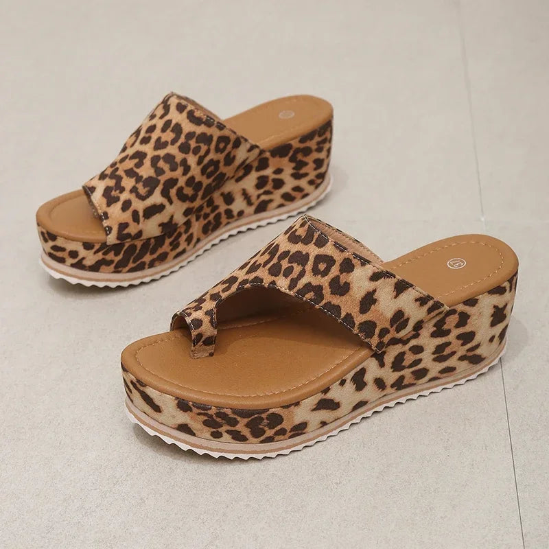 Celeste Trendy Strand Slippers