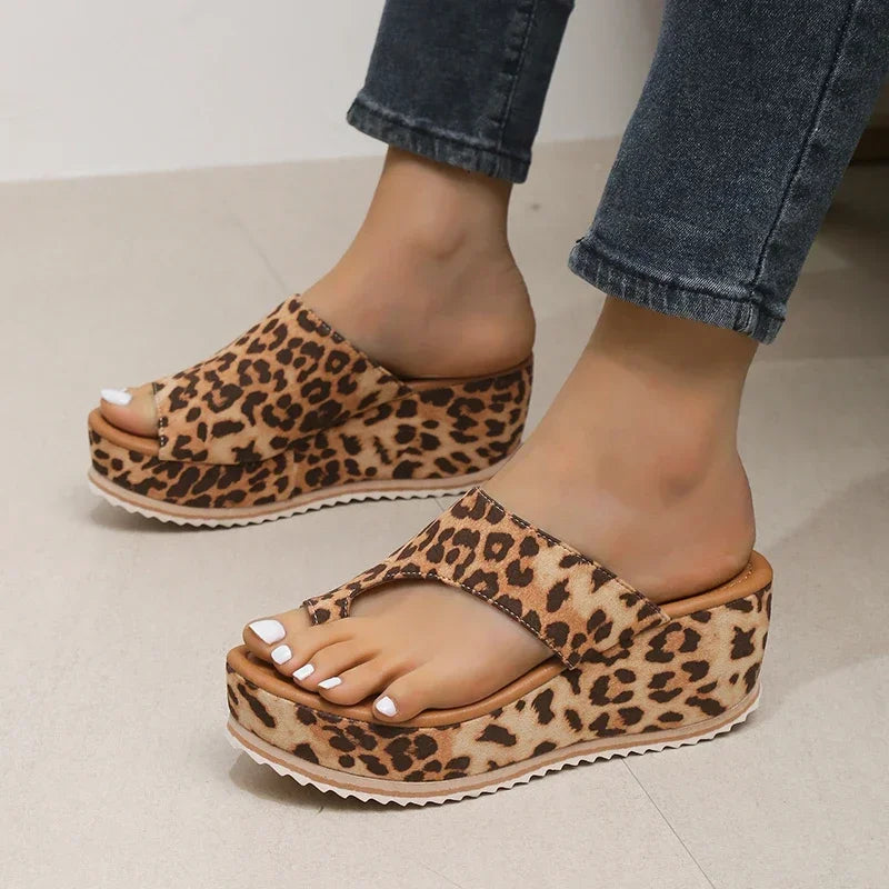 Celeste Trendy Strand Slippers
