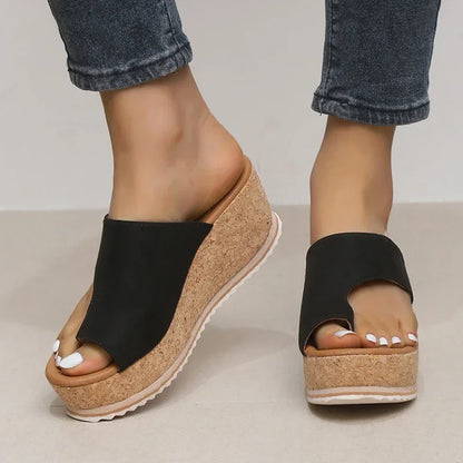 Celeste Trendy Strand Slippers