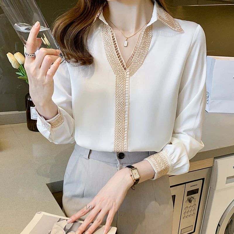 Herfst Elegantie: Witte Chiffon Blouse met Lange Mouwen