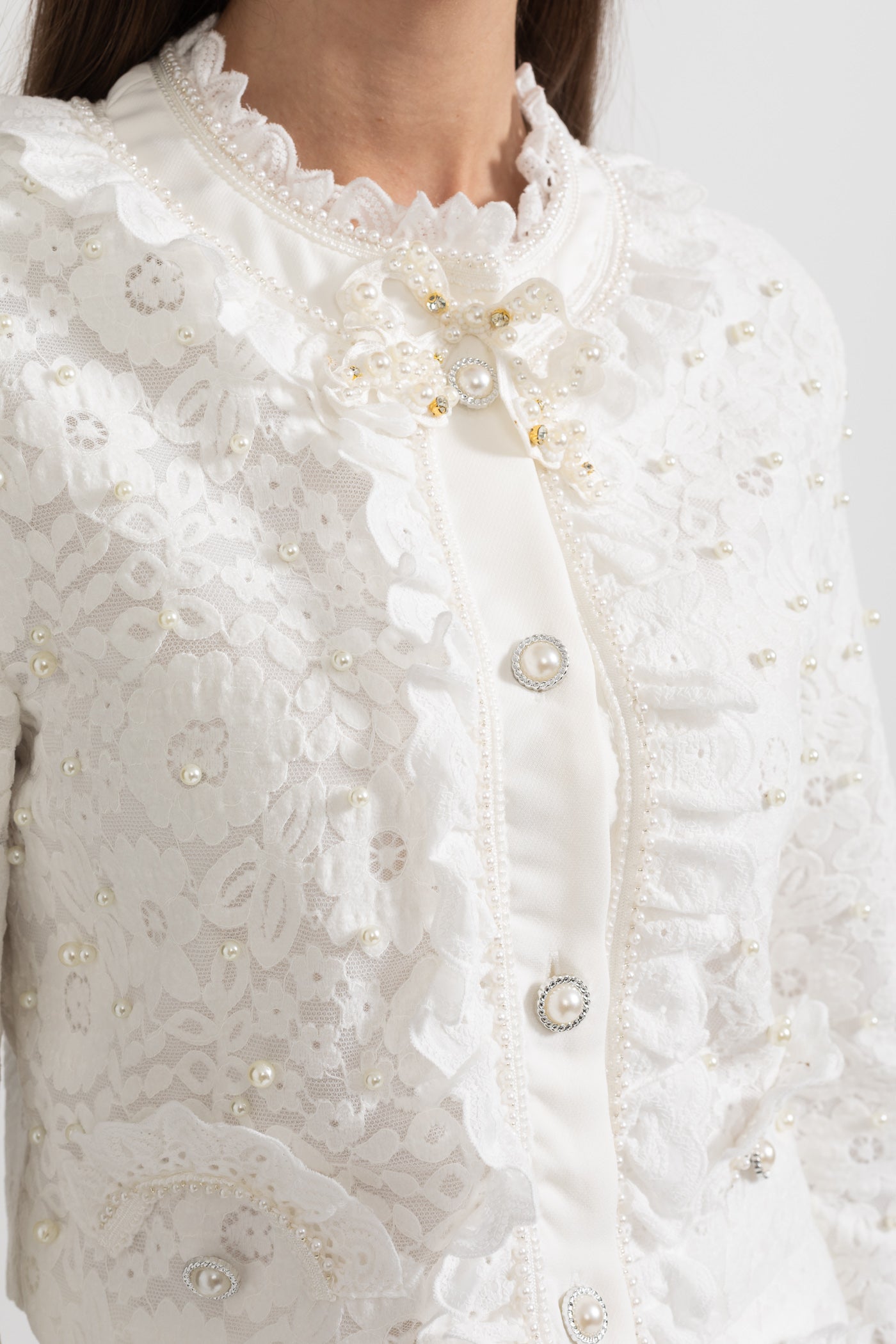 Elegant Tweedelig Ensemble met Parelversieringen – Wit