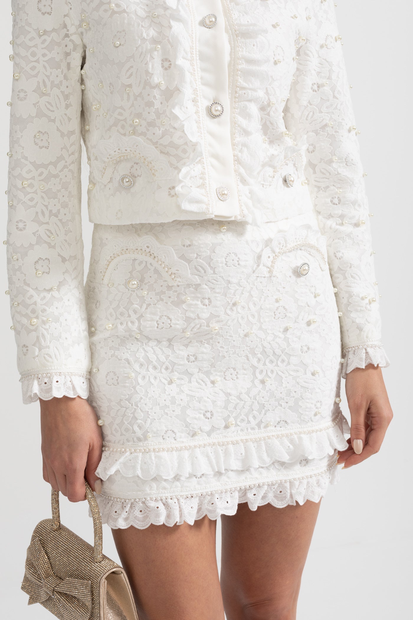 Elegant Tweedelig Ensemble met Parelversieringen – Wit