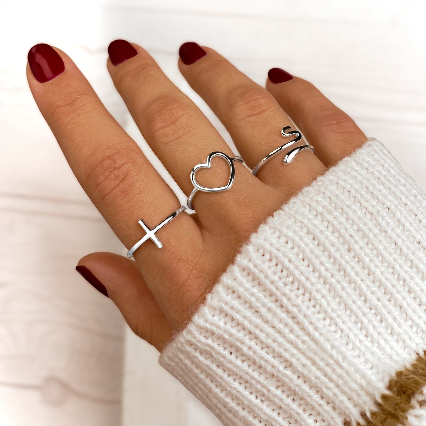 Kruis Ring met Detail Zilverkleurig Trendy Model