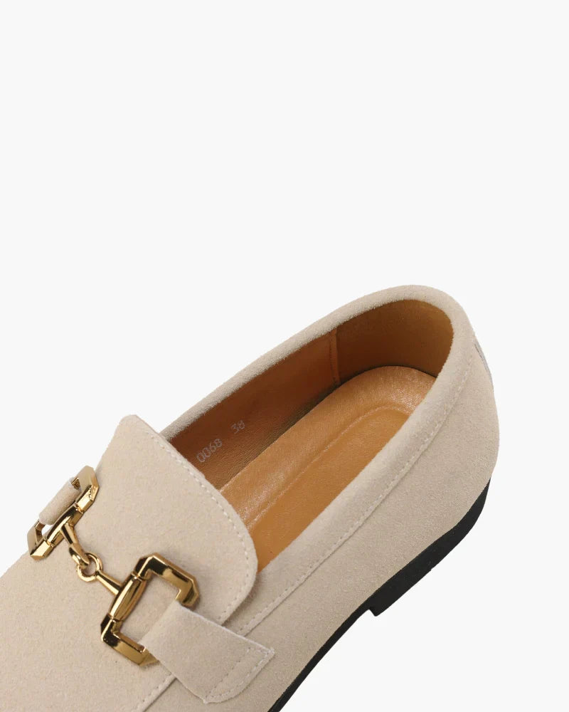 Stijlvolle Herenslipper Suède Met Metalen Detail