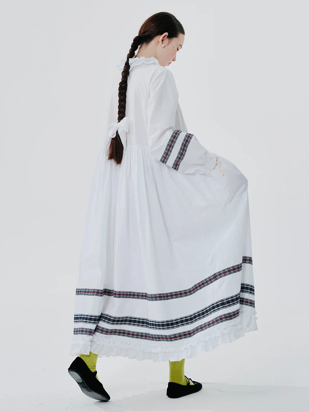 Florelia Lentejurk met Witte Kantkraag
