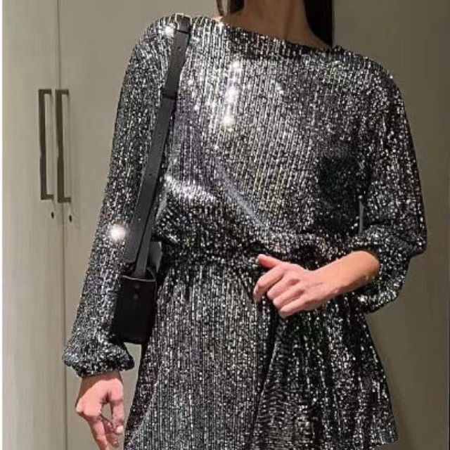 Karolin | Mini abito con paillettes scintillanti
