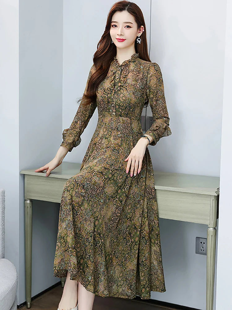 ModeMagie Rode Bloemen Midi Jurk met Lange Mouwen
