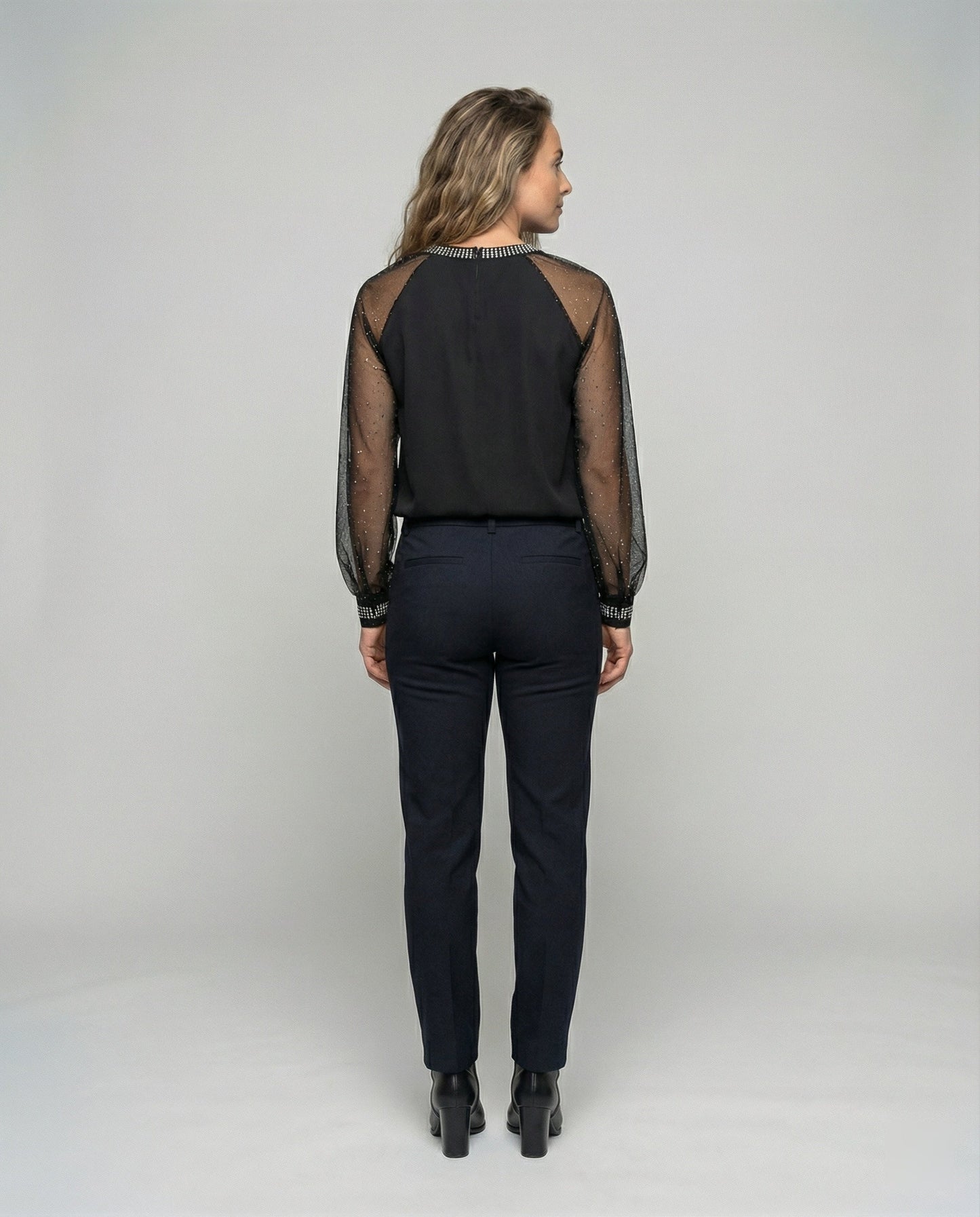 Livia | Elegante Pailletten Top Dames met Transparante Mouwen 3