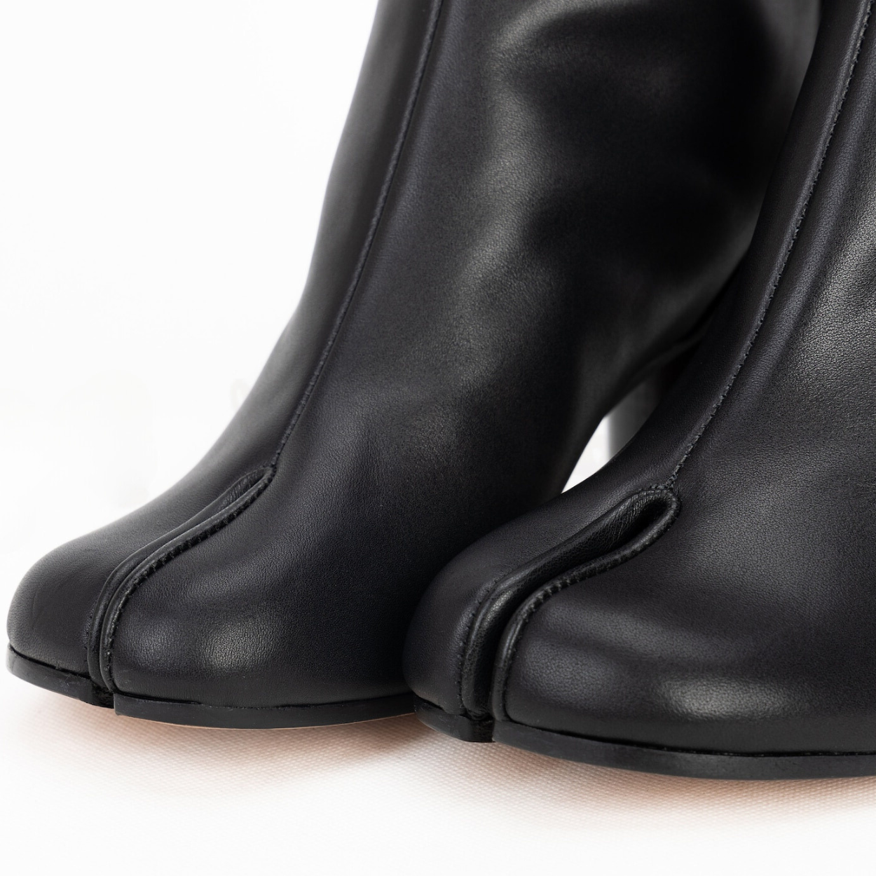Tabi Enkellaarsjes – Dameslaarsjes met Split Toe en Rubberen Zool
