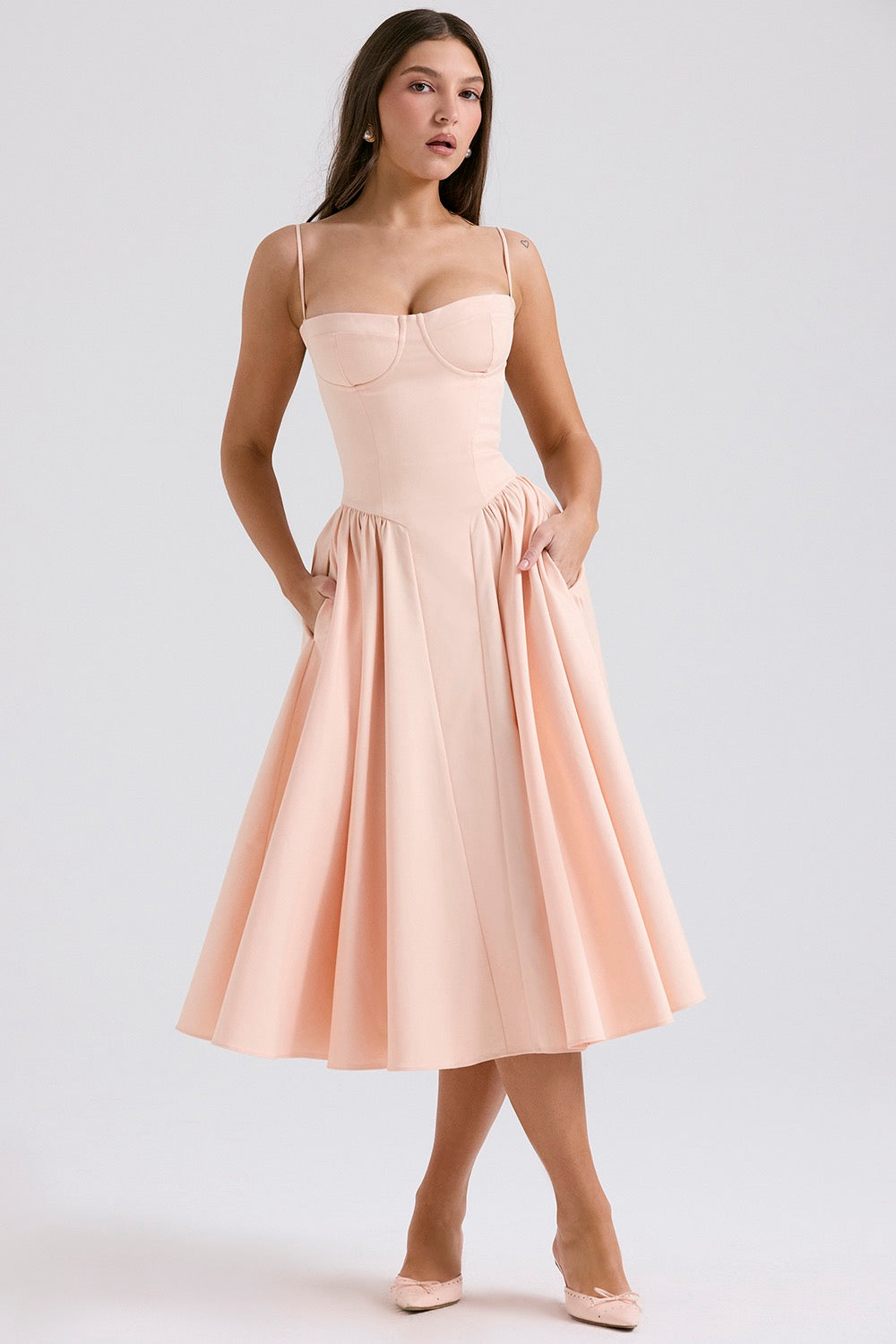 Lotte | Elegante midi-jurk met flatterende pasvorm 2