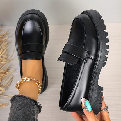 Elegante Voetstappen Britse Stijl Platform Instappers voor Vrouwen