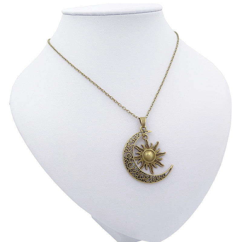Zonne- en Maanketting Gouden Halsketting met Symboliek