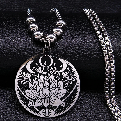 Triumph Ketting met Lotusbloem Elegant Zilver - Mode Vibes