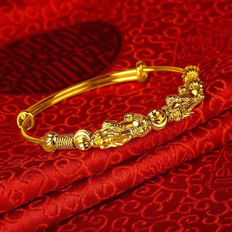 Gouden Geluksarmband Zacht met Bedeltjes