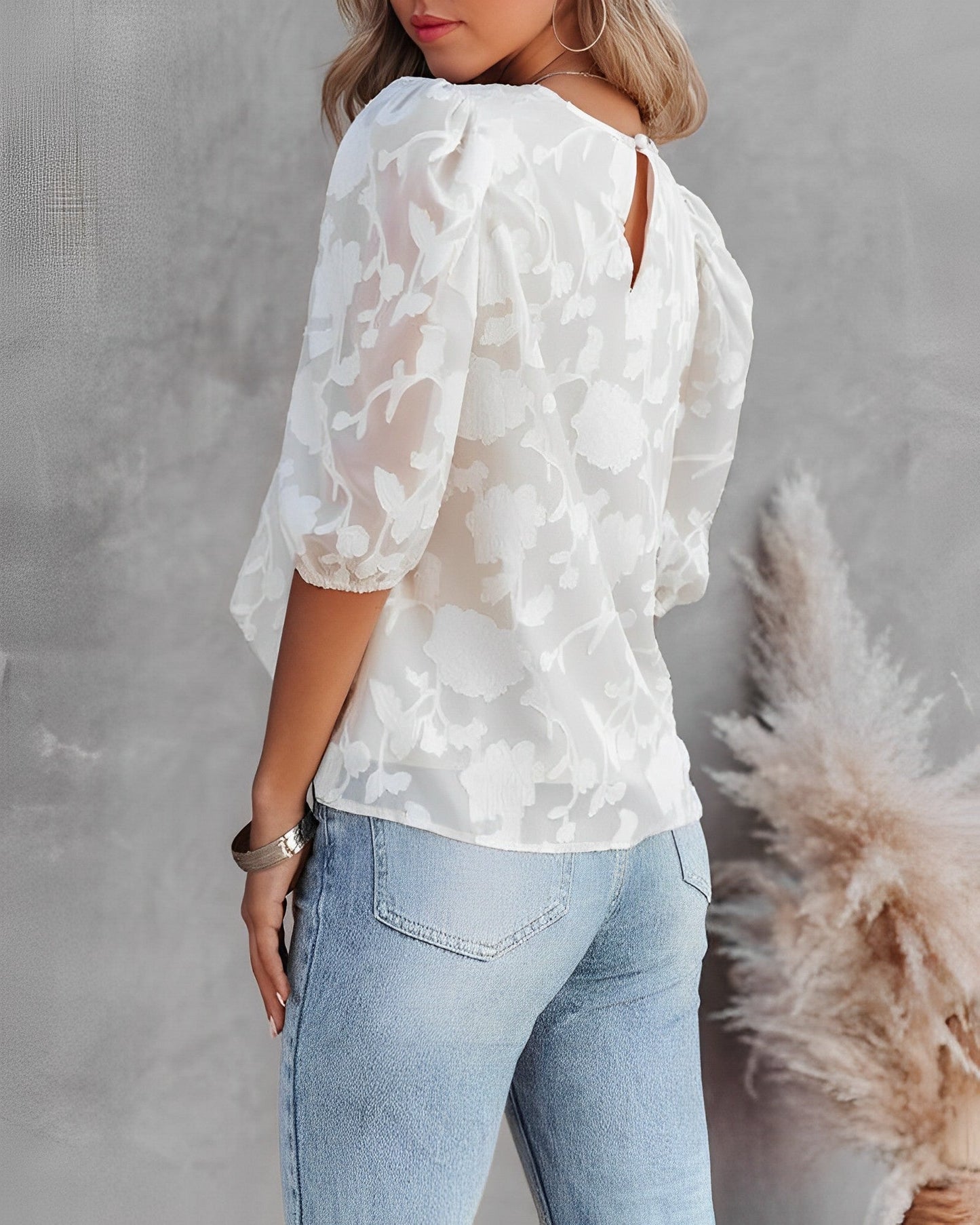 Manuela | Elegante camicetta in chiffon con maniche a sbuffo