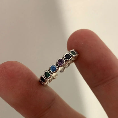 Zilveren Bloemen Ring met Unieke Steen Details