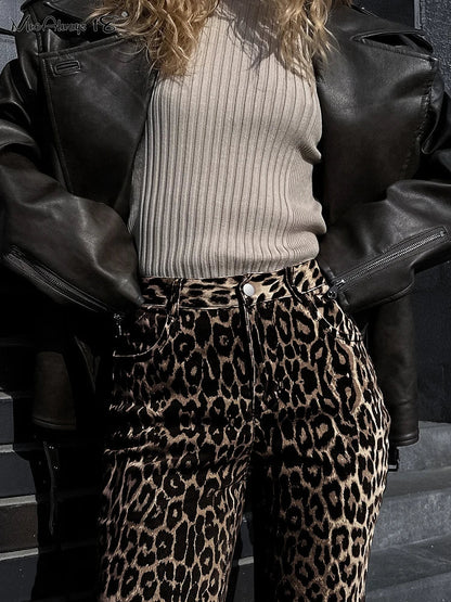 WildChique Leopard Print Wijde Pijpen Broek