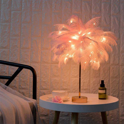 Unieke Ostrich Nachtlampje Rosegoud met Veren Decoratie - Mode Vibes