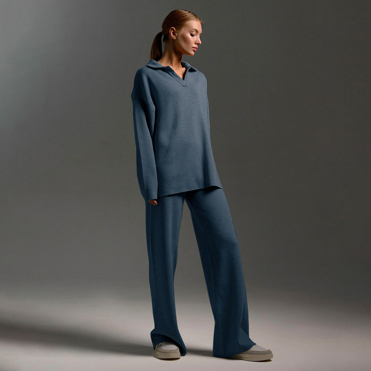 Indy Lounge Set – Dames Loungepak met Oversized Polosweater en Wijde Broek in Zandkleur
