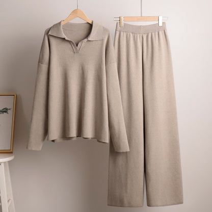 Indy Lounge Set – Dames Loungepak met Oversized Polosweater en Wijde Broek in Zandkleur