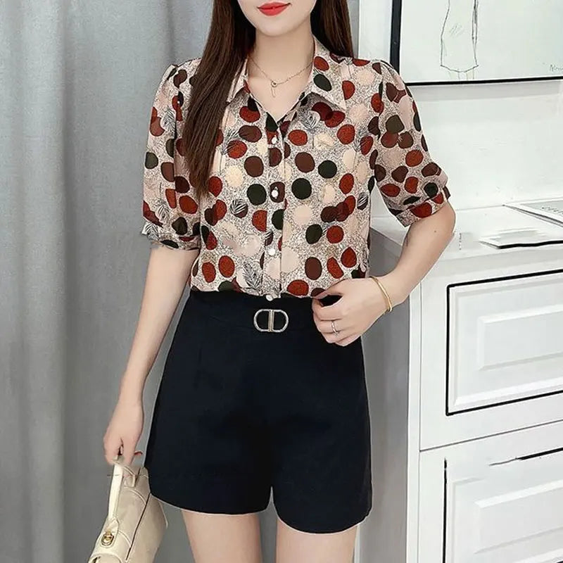 Zomerse Polka Dot Blouse van Blooming Breeze