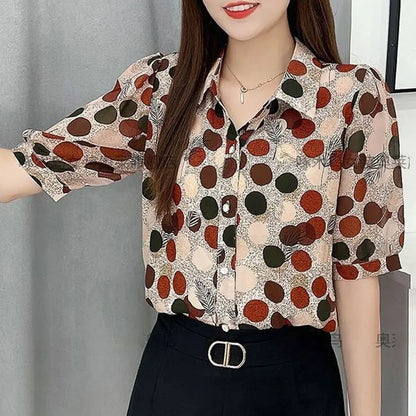 Zomerse Polka Dot Blouse van Blooming Breeze