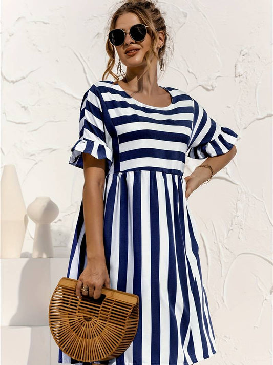 Olivia | Gestreepte elegante jurk met korte mouwen