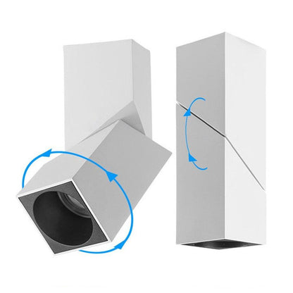 OptimaLuxe Downlight in wit, met een draaibare ontwerp waarmee je de lichtstraal in verschillende richtingen kunt richten. Dit energiezuinige model biedt flexibiliteit en is ideaal voor het verlichten van specifieke gebieden of kunstwerken in je ruimte. Perfect voor een moderne en efficiënte verlichtingservaring.