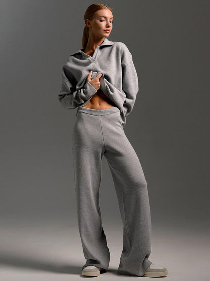 Indy Lounge Set – Dames Loungepak met Oversized Polosweater en Wijde Broek in Zandkleur