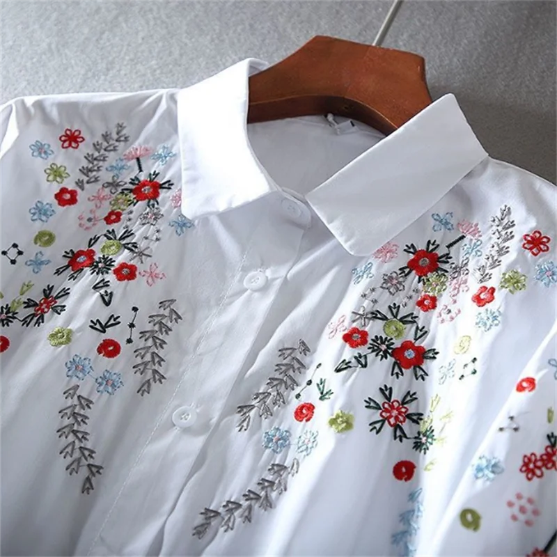 Pure Katoenen Blouse met Geborduurde Bloemen