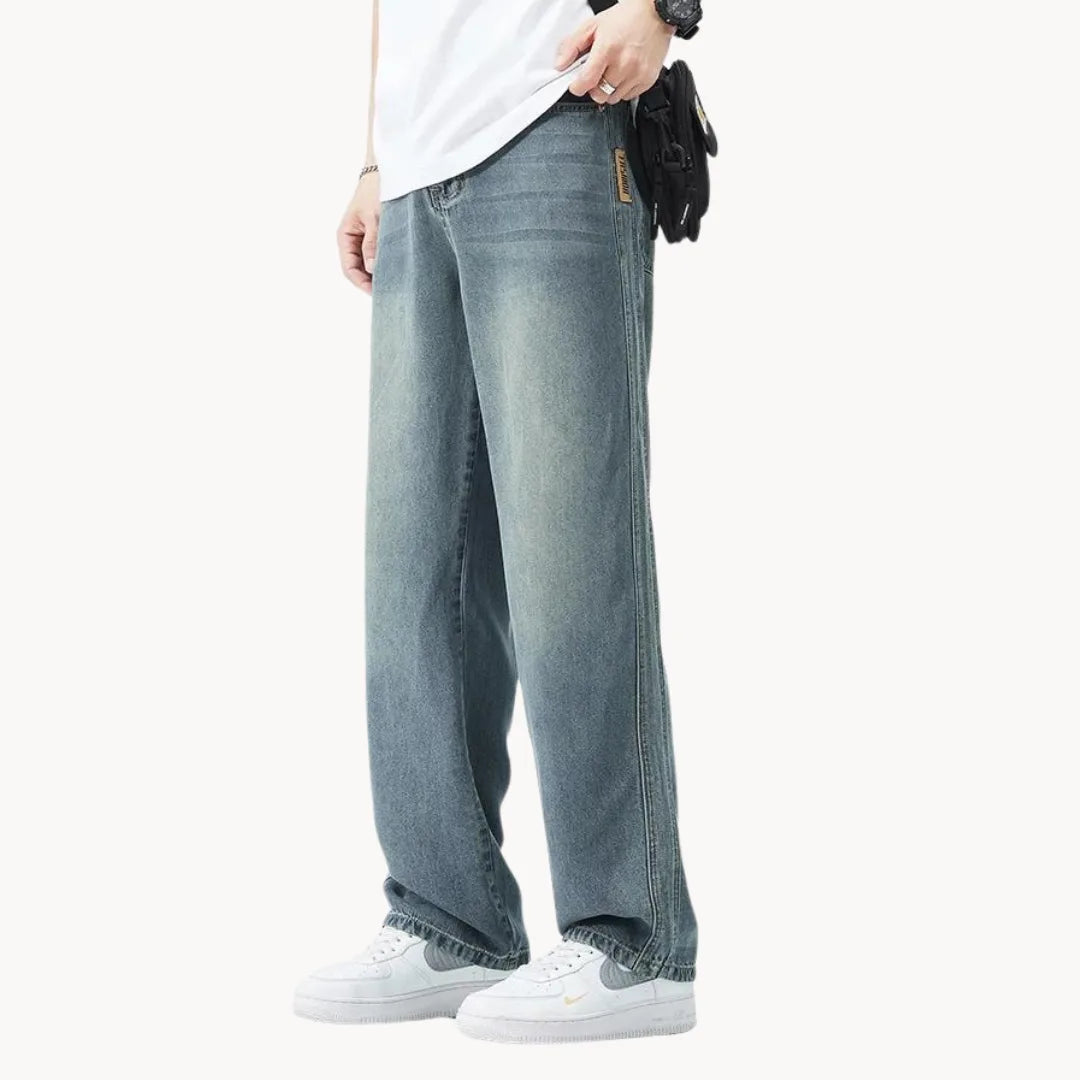 Relaxed fit jeans met lichte wassing
