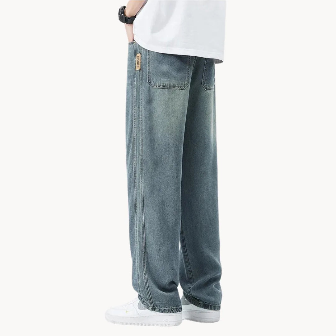 Relaxed fit jeans met lichte wassing