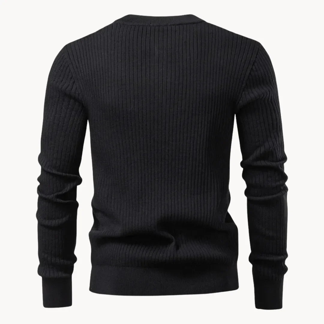 Ribgebreide trui met ronde hals en knoopsluiting