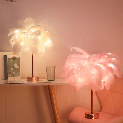 Unieke Ostrich Nachtlampje Rosegoud met Veren Decoratie