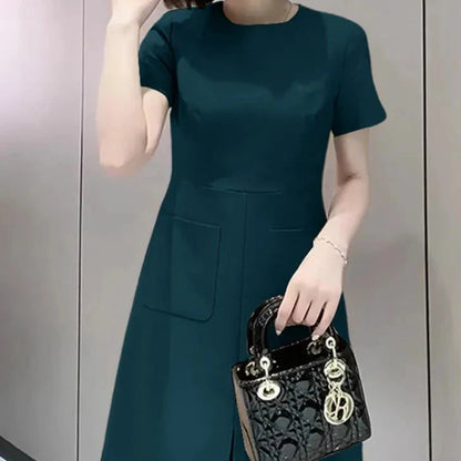 LuxeLoom Elegant Pocket Jurk