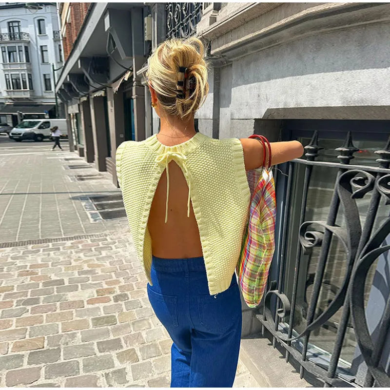 Vrouwelijke Gebreide Top met Veters en Rugloos Model - Mode Vibes