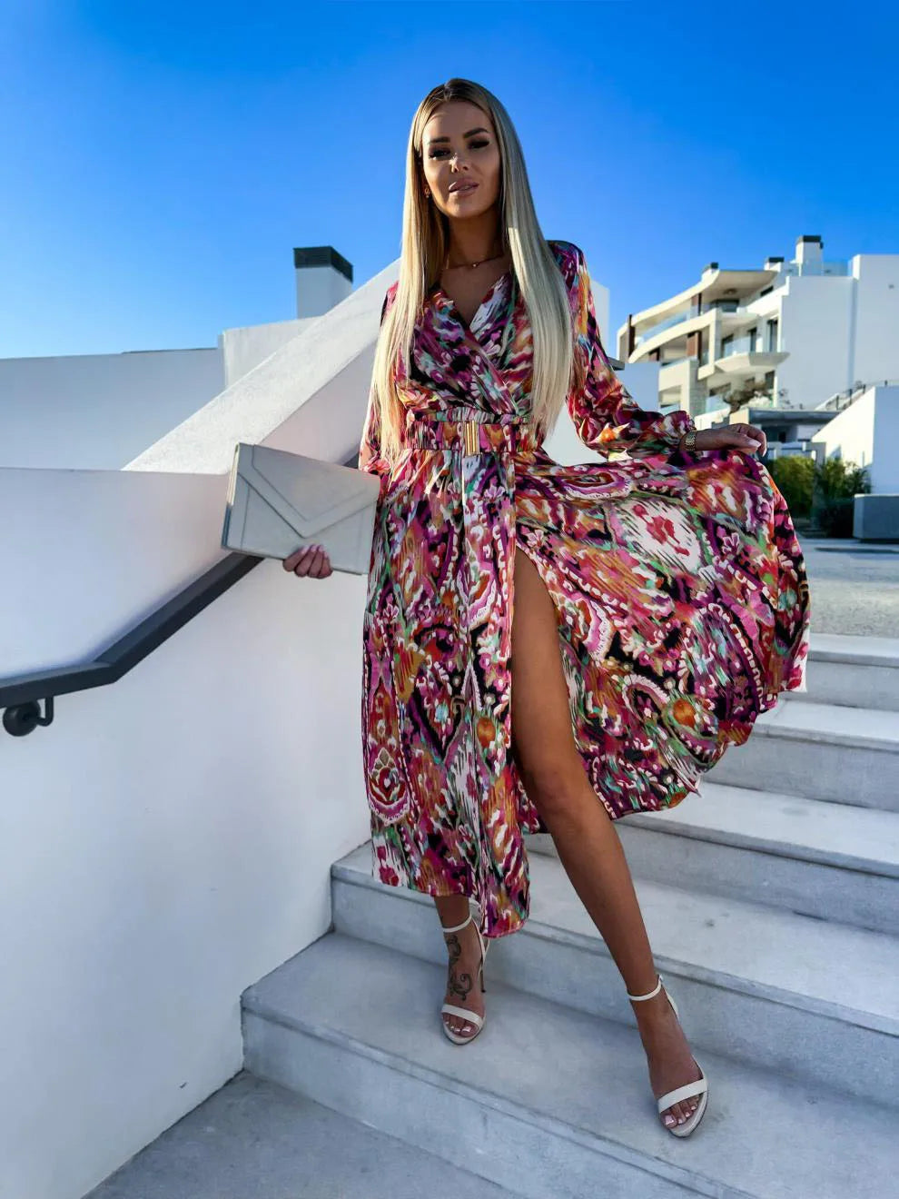 Jurk met Hoge Split en Riem Zomerjurk Vrouw - Mode Vibes