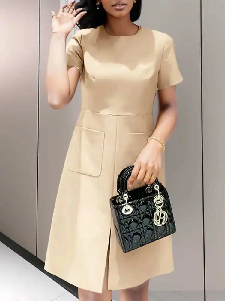 LuxeLoom Elegant Pocket Jurk