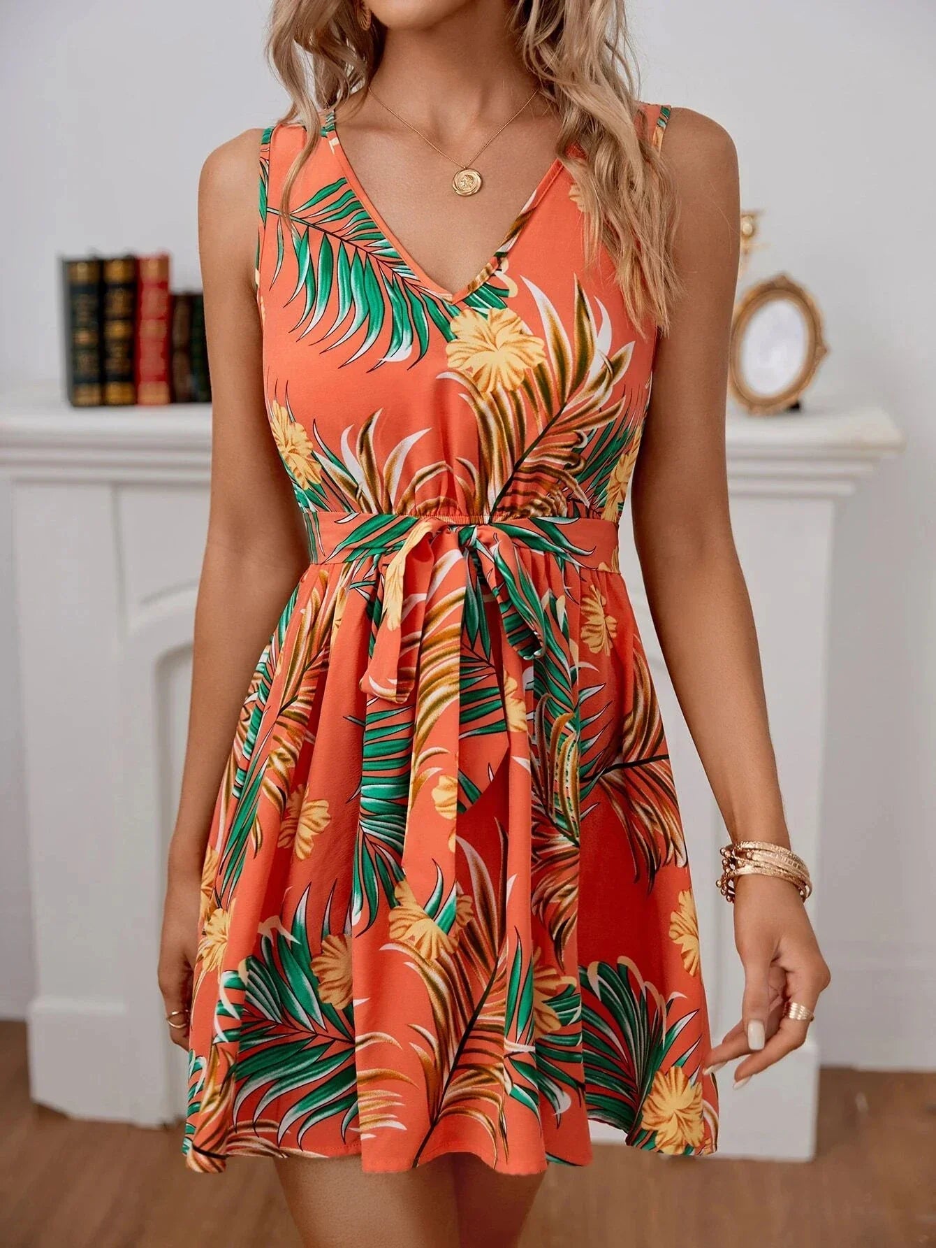 Vrouwelijke Zomerjurk met Bloemenprint