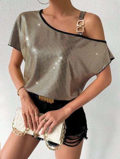 Vrouwelijke Asymmetrische Top met Kraag