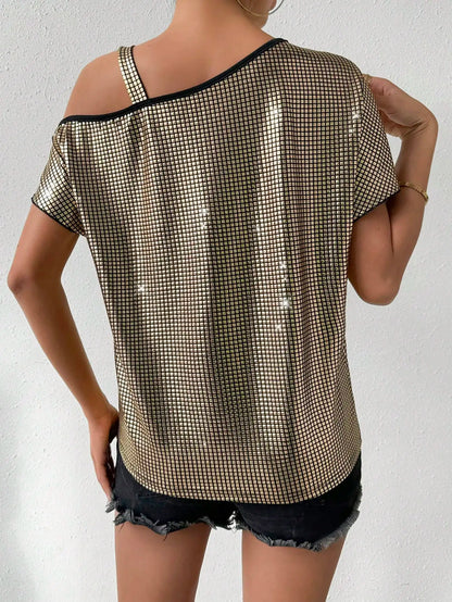 Vrouwelijke Asymmetrische Top met Kraag