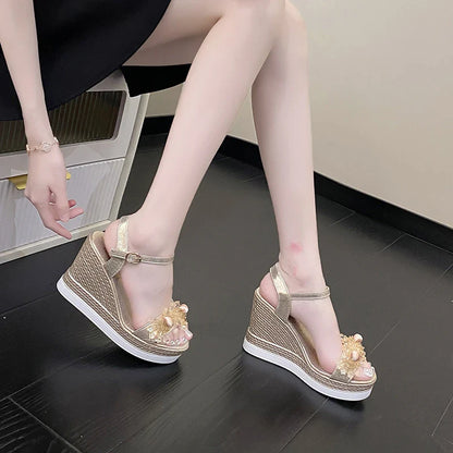 Blikvanger glitter sleehak sandalen