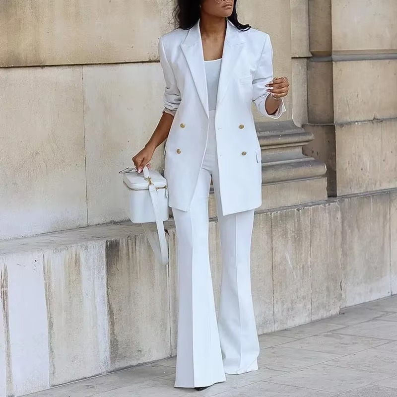Elegante Dames Blazer met Knoopsluiting & Flared Broek – Tweedelige Set voor Elk Seizoen