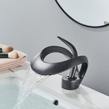 Wastafelkraan Messing met Watervaluitloop Modern Design