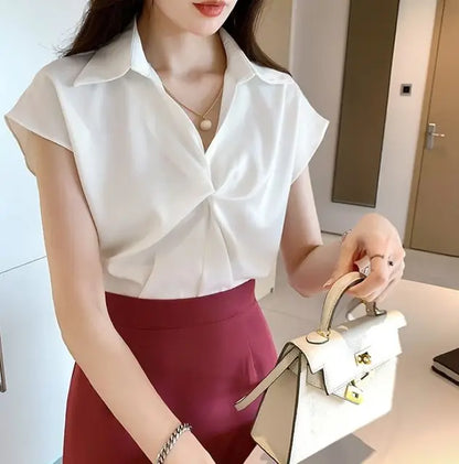 Zomerse Satijnen V-hals Blouse met Korte Mouwen