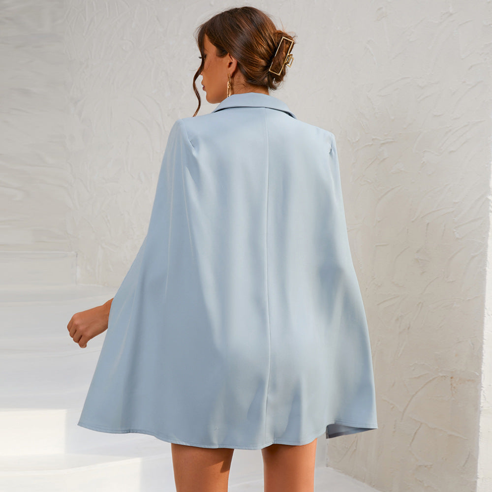 Zwarte Cape Jurk met Gouden Versiering en Blazer Model
