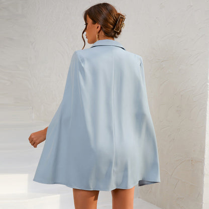 Zwarte Cape Jurk met Gouden Versiering en Blazer Model